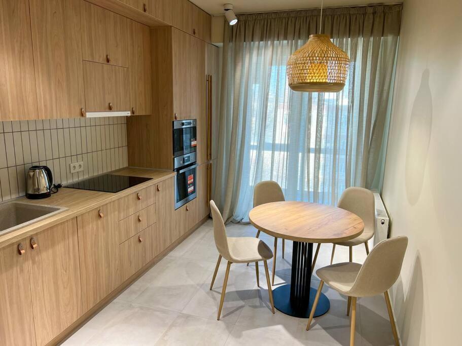 2 Bedroom On Ismail Corner Stefan Cel Mare, New Apartment, Chisinau Center! Dış mekan fotoğraf